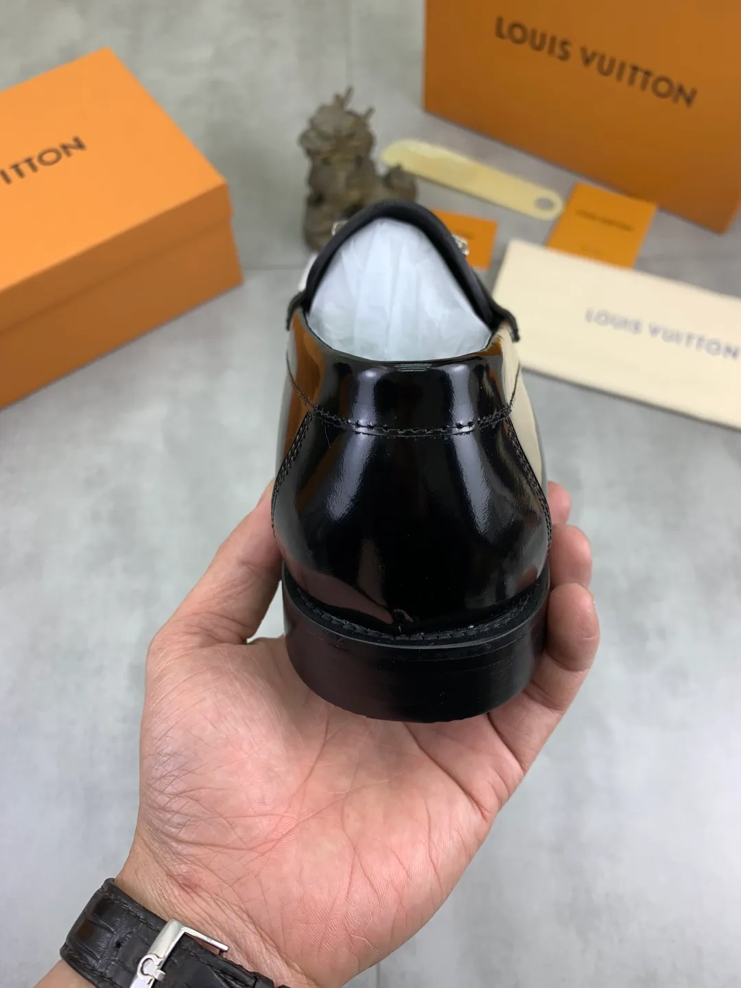 Men's men's shoes 💰P542 New style 💶[LOUIS VUITTON] Water-dyed Niuli Original order New style 🍀LV Louis Vuitton *——Top version of LV classic leather shoes! Made of imported original calfskin, original leather side strips and wear-resistant high-end rubber outsole! High quality products! Color: 3️⃣optional Size: 38-44 (45 customized)